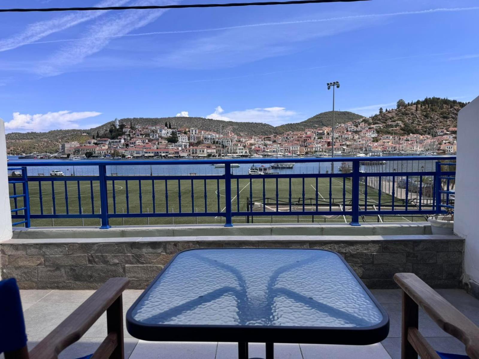 Carpe Diem Galatas  Exterior photo